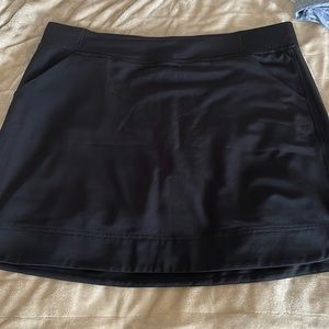 32 cool black skort